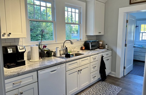 Statesville House | The Elm: 1923 Bungalow - Historic Downtown District