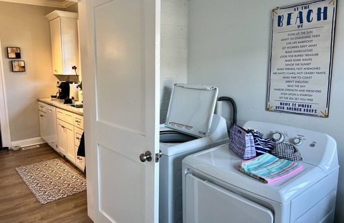 Statesville House | The Elm: 1923 Bungalow - Historic Downtown District