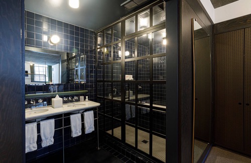 West Loop Hotel | The Emily Hotel