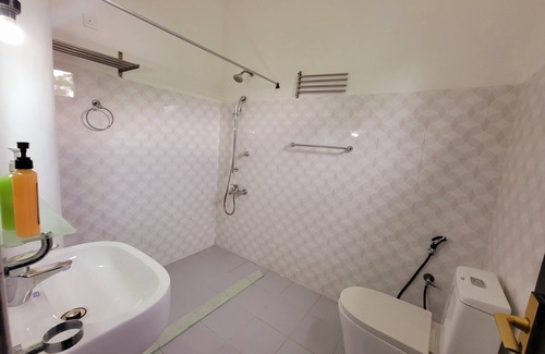 Andiambalama Hotel | The Empyrean Airport Transit Hotel