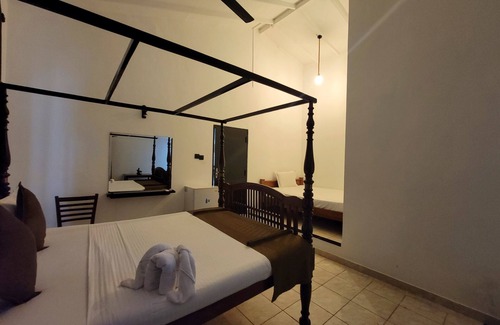 Andiambalama Hotel | The Empyrean Airport Transit Hotel