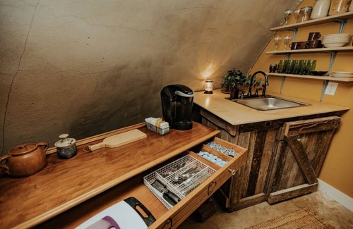 Eugene House | The Eugene Dome: Wine Country, Nature, Hobbit Home