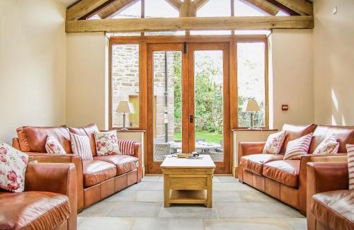 Longnor House | The Farmhouse At Gradbach