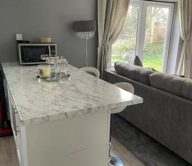 Reading Apartment | The Ford, Country retreat