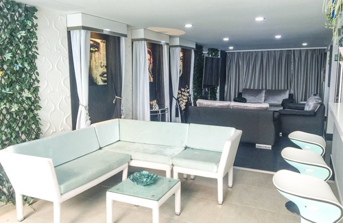 Zona Rosa House | The Fortress @ LLeras Park (5 Bedrooms)