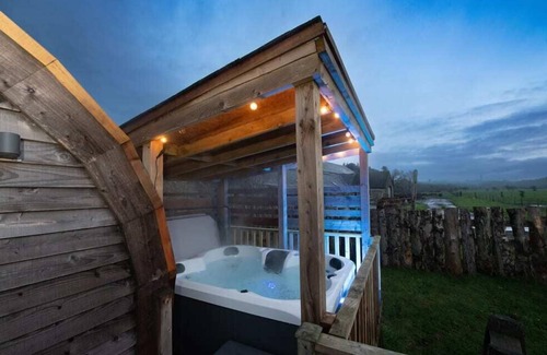 Newton Stewart Cabin | The Galloway Steading-The Stag Hoose Family cabin with Hot Tub