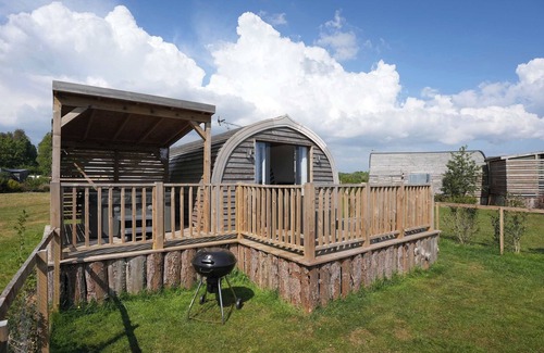 Newton Stewart Cabin | The Galloway Steading- The Fox's Den couples retreat cabin with Hot tub