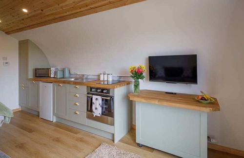 Newton Stewart Cabin | The Galloway Steading-The Hedgehogs Hideout Family cabin with Hot Tub