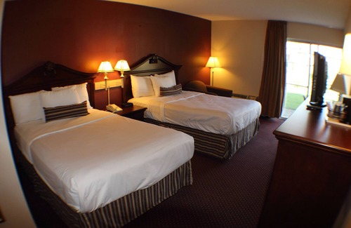 Elkhart Hotel | The Garden Inn