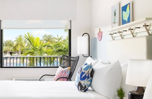 New Town Hotel | The Gates Hotel Key West Newly Renovated