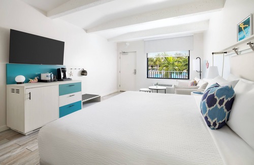 New Town Hotel | The Gates Hotel Key West Newly Renovated