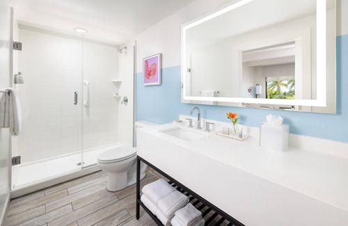 New Town Hotel | The Gates Hotel Key West Newly Renovated