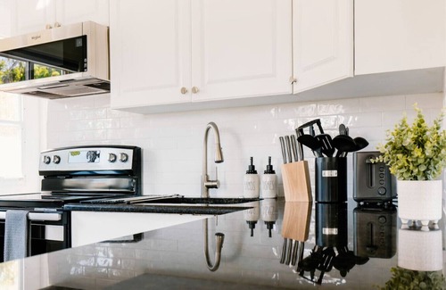Connors House | * * The Gem * * Beach, Location, Quality & Comfort