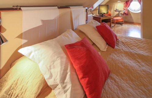 Hradcany Hotel | The Golden Wheel Hotel