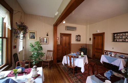 Ludlow Bed & Breakfast | The Governor's Inn