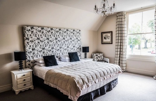 Christchurch City Centre Bed & Breakfast | The Grange Boutique B & B