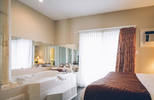 Queens Square Hotel | The Great George