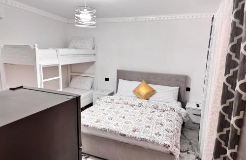 Ishem House | The Grey Cottage