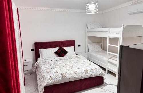 Ishem House | The Grey Cottage