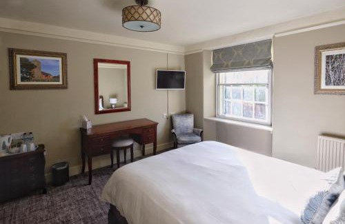 Taunton Hotel | The Greyhound Inn