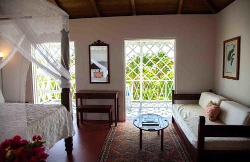 Pond Hill Hotel | The Hermitage Inn