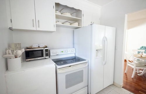 Stuart House | The Hibiscus Haven~ centrally located near hospital/downtown Stuart
