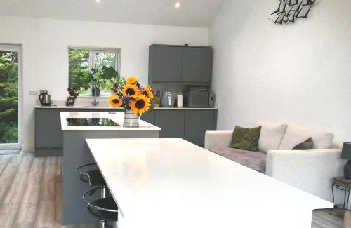 Newmarket House | The Highlands 5 bed 5 bath large spacious house