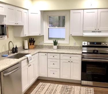 Cuyahoga Falls House | The House Hotels - Erie St. 2