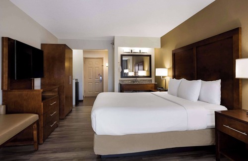 Sevierville Hotel | The Inn at Apple Valley, an Ascend Collection Hotel