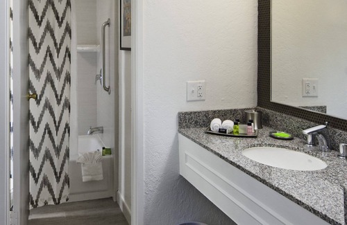Venice Hotel | The Inn at Venice Beach