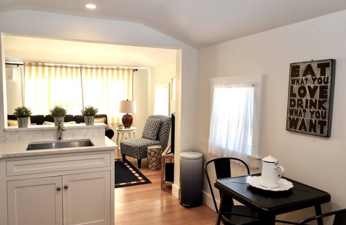 Oak Bluffs Cottage | The Island Collection MV: Charming Cottage Located In Heart Of Oak Bluffs