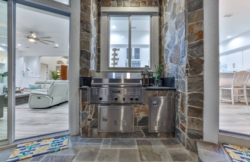 Northside House | The Island Estate! Heated Salt Pool/Spa On The St John’s River! 9 Min To Beach!