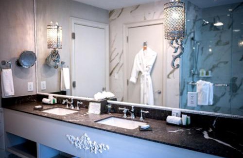 Charlotte Center City Hotel | The Ivey's Hotel
