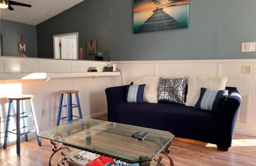 Northside House | The JAX Blue House