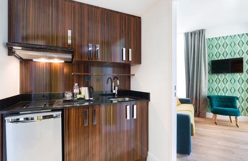 Nice City Centre House | The Jay Hotel by HappyCulture