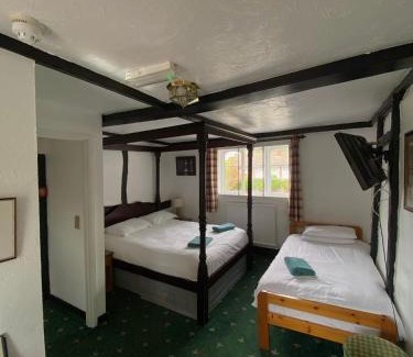 Hunton Bridge Hotel | The King's Lodge Hotel