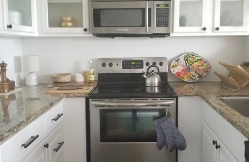 Rampart Village Condo | The Koreatown Condo with Porch