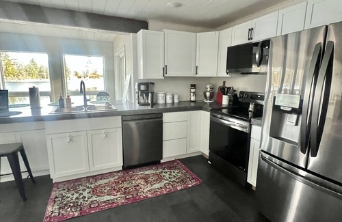 Nevis Cabin | The Lake View on Belle Taine
