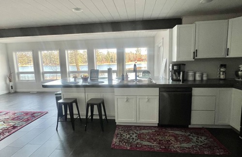 Nevis Cabin | The Lake View on Belle Taine