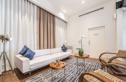 Bay Harbor Islands Hotel | The Landon Bay Harbor - Miami Beach