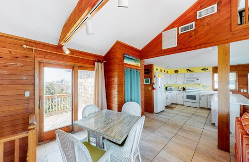 Salvo House | The Lazy Whale #31-S