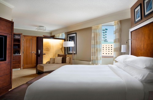 Downtown Lincoln Hotel | The Lincoln Marriott Cornhusker Hotel
