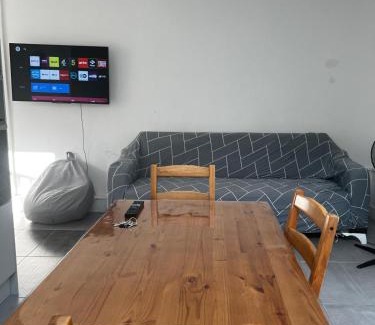 Enfield Highway House | The Link