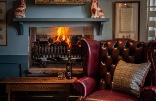 Luss Hotel | The Loch Lomond Arms Hotel