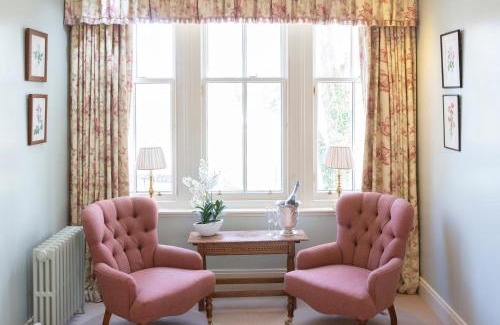 Luss Hotel | The Loch Lomond Arms Hotel