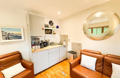 Malahide Cabin | The Lodge at Bodenlodge is located in the charming Costal Village of Malahide