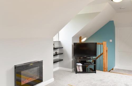 Pulham House | The Loft