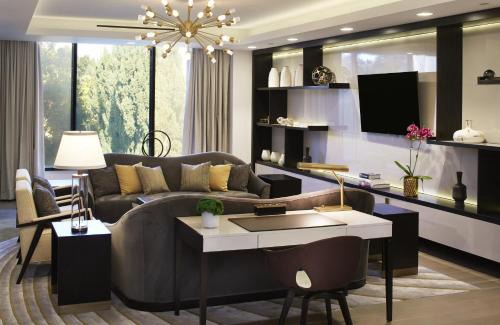 Norma Triangle Hotel | The London West Hollywood at Beverly Hills