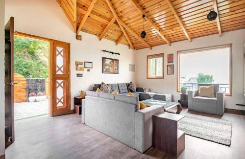 Mukteshwar Ski Chalet | The Lookout - Luxurious Villa at Mukteshwar