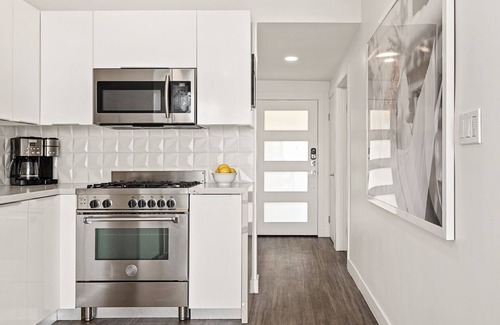 Los Angeles County Condo | The Malibu 5 - No. 5 - Beachfront 1 Bd w pvt balcony, parking, beach access